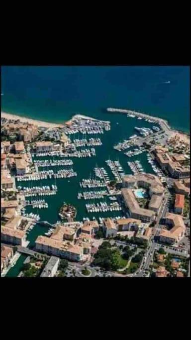 Location Port Frejus, Bord De Mer Kültér fotó