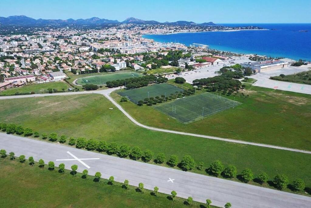 Location Port Frejus, Bord De Mer Kültér fotó